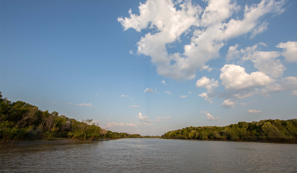 A picture of the West Alligator River at Kakadu National Park